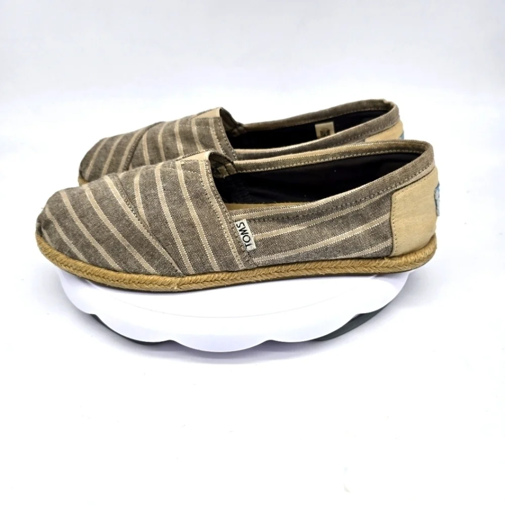 Toms Shoes Women's 10 Gray Striped Canvas Espadrille Flat Casual
